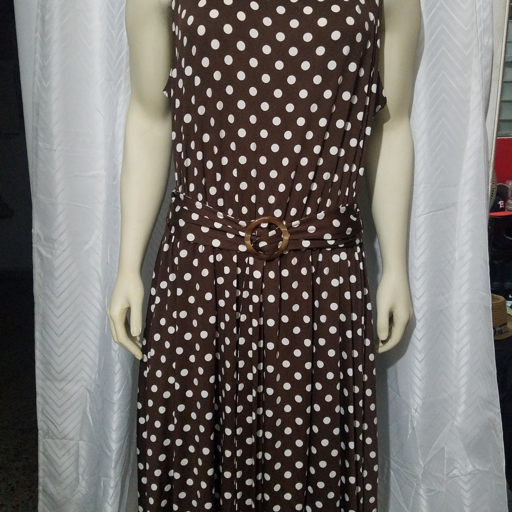 Dress - Picture 1 of 2